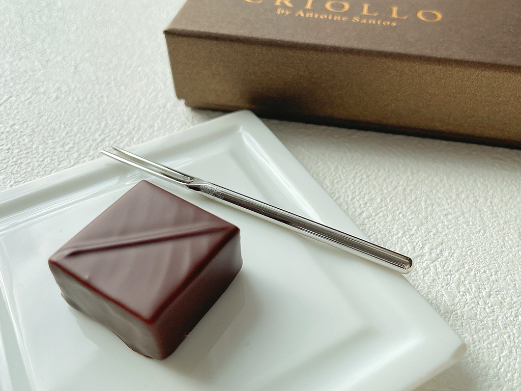 お取り寄せ　バレンタイン　チョコレート　ショコラ　ボンボンショコラ　ビジュセット　サントスシェフ　クリオロ　CRIOLLO　サロンデュショコラ