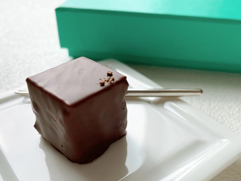 お取り寄せ　チョコレート　プラリネ　ショコラ　アムールドゥショコラ　アムールドゥショコラ2022　バレンタイン　ロシェ　パトリックロジェ　PATRICK ROGER　フランス　高島屋