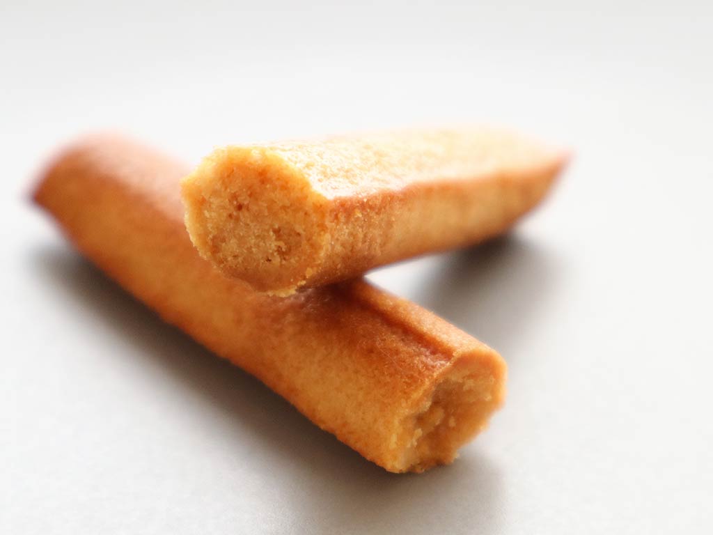 お取り寄せ　ヨックモック　YOKUMOKU　カジュアルコレクション　クッキー　ビスキュイ　バトン　バター　バトンクッキー　手土産　プチギフト　カジュアルギフト　バタークッキー　スティッククッキー