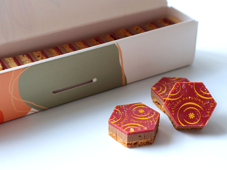 アルティザン・パシオネ「プティ サブレ ジャンドゥージャ フランボワーズ」の見た目と特徴