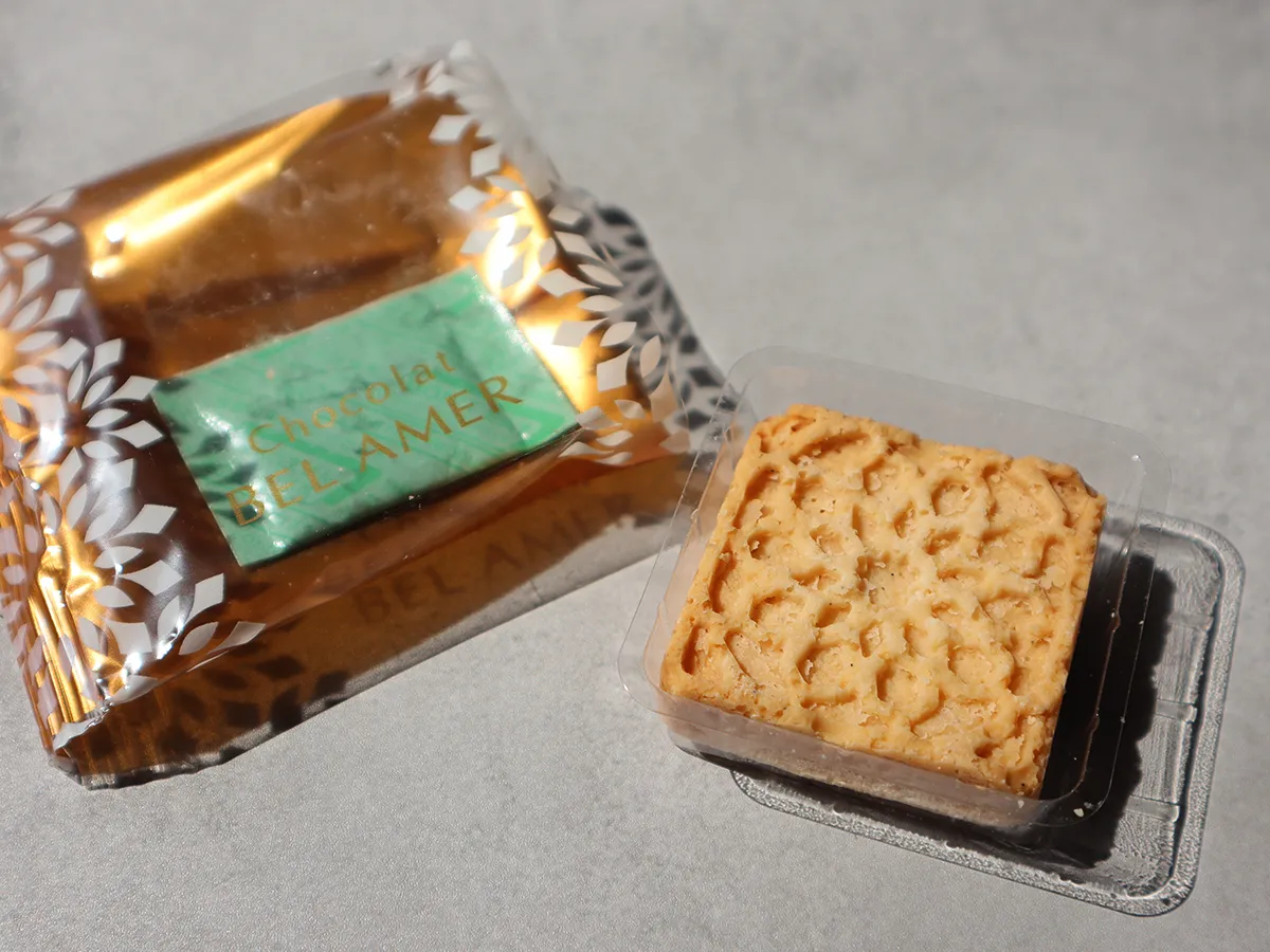 ベルアメール 焼きショコラ 個別包装 デザイン