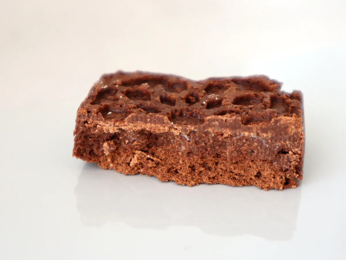 ベルアメール 焼きショコラ ノワール ビターチョコ　断面