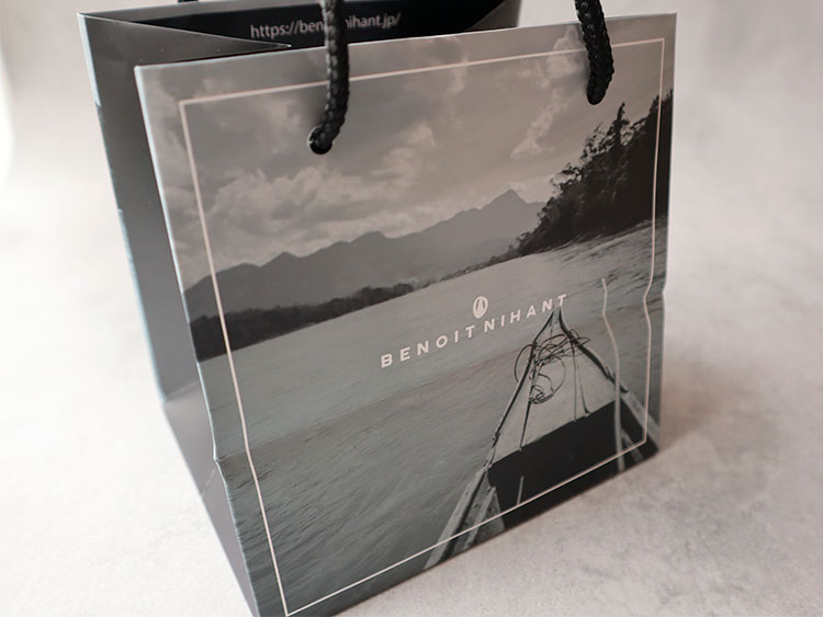 ブノワ・ニアン 専用ショッパー 高級感あるデザイン