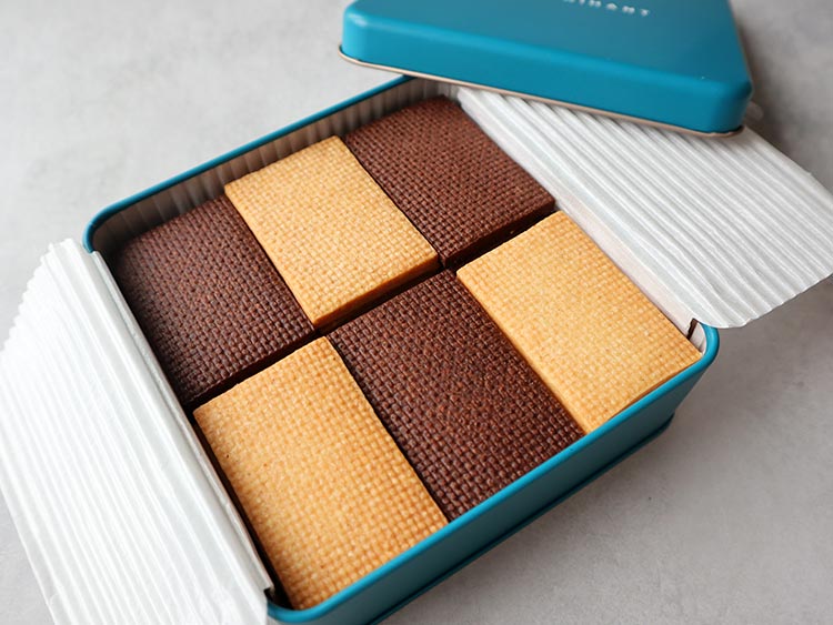 ブノワ・ニアン クッキー缶24枚入り 市松模様 詰め合わせ