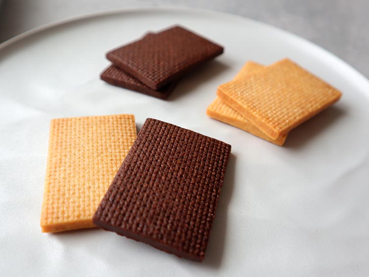 ブノワ・ニアン クッキー缶 中身 バタークッキー カカオクッキー