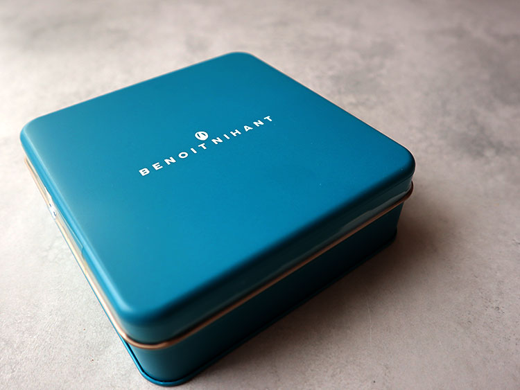 ブノワ・ニアン クッキー缶 外観 パッケージ