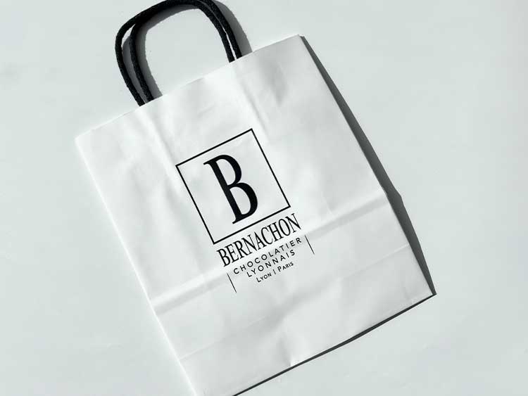 ベルナシオンのタブレット「ノワール フィユティーヌ」のショッパー