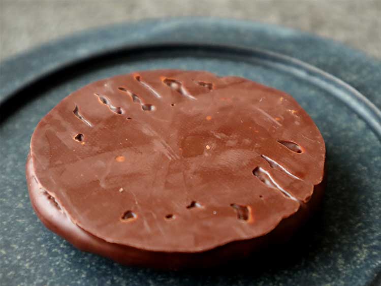 ビターロワ ショコラサブレ 実物 カカオの風味が楽しめるビターチョコサブレ