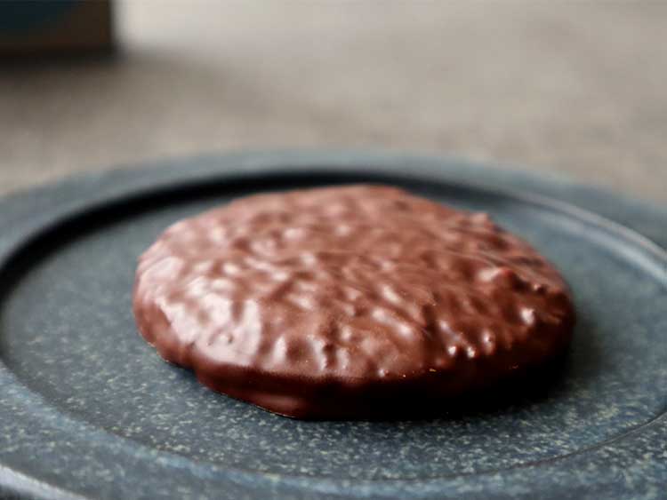 ビターロワ ショコラサブレ 実物 カカオの風味が楽しめるビターチョコサブレ