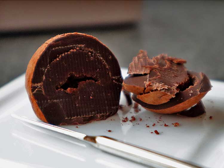 ビターロワ ビタートリュフ 実物 カカオの余韻が楽しめる味わい