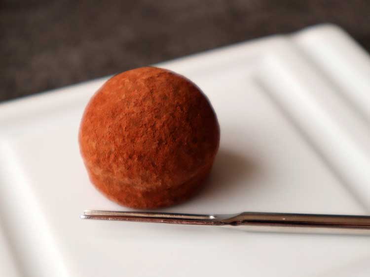 ビターロワ ビタートリュフ 実物 カカオの余韻が楽しめる味わい