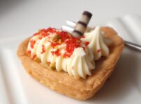 バターの女王 | 発酵バター24％配合生地×ベイクドショコラ生地！ハート型が可愛い「バタータルト バター」
