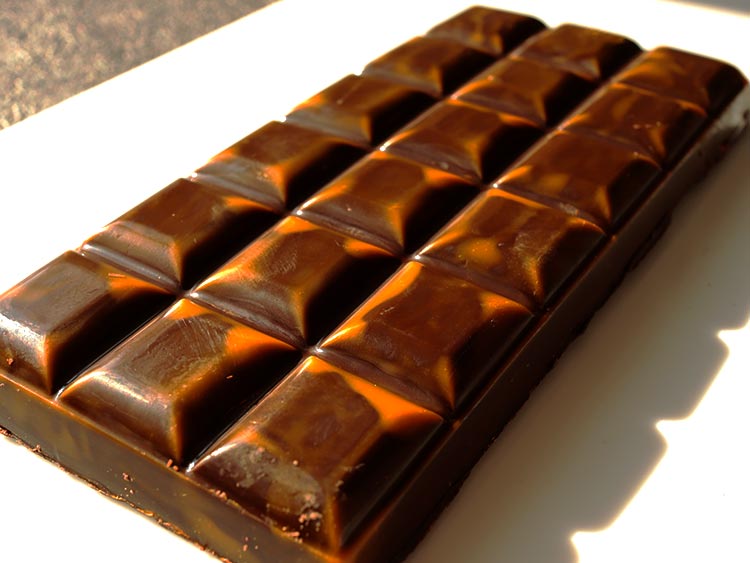 セルノー・ドゥ・ノワ タブレット プラリネの見た目