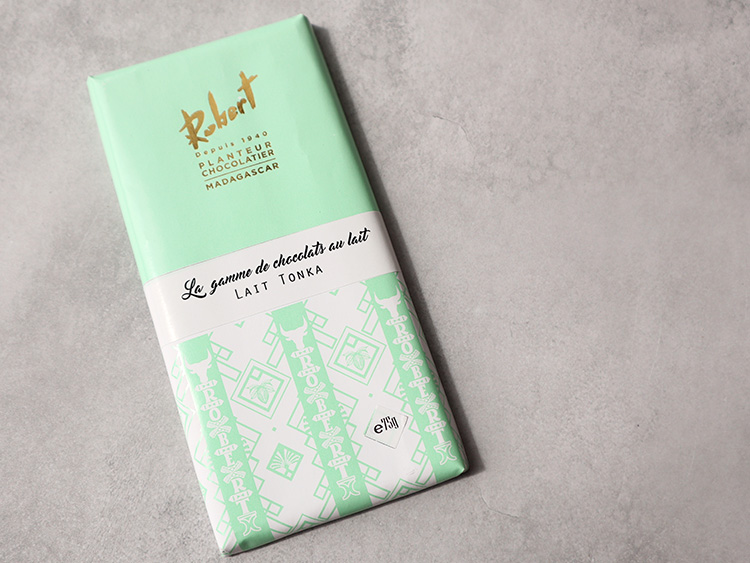ロベール ミルクチョコレート45％ トンカナッツ 外箱パッケージ