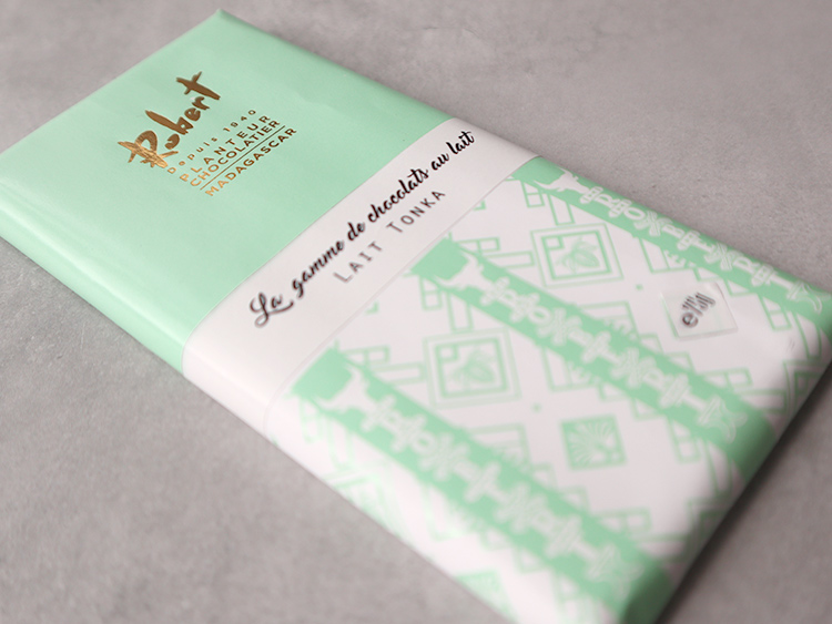 ロベール ミルクチョコレート45％ トンカナッツ パッケージデザイン