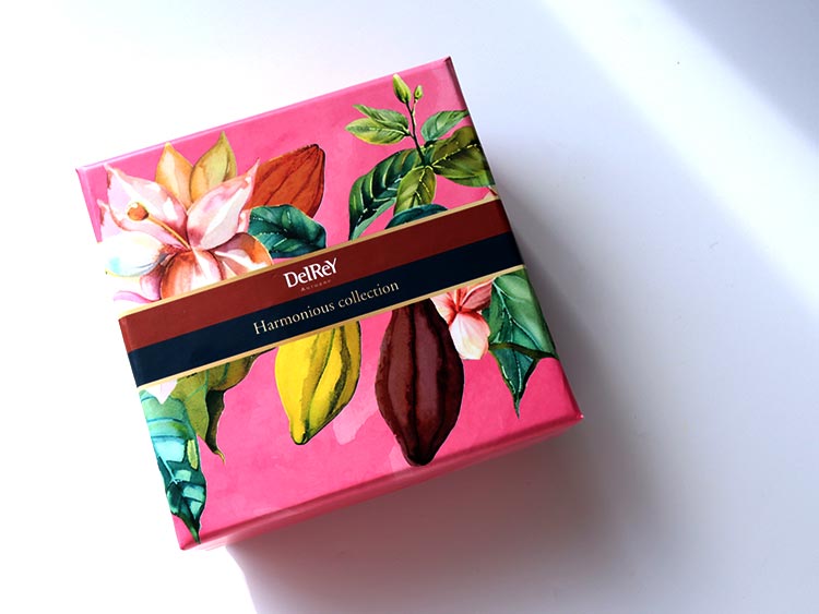デルレイ「ハーモニアス」2層構造生チョコレートのパッケージ