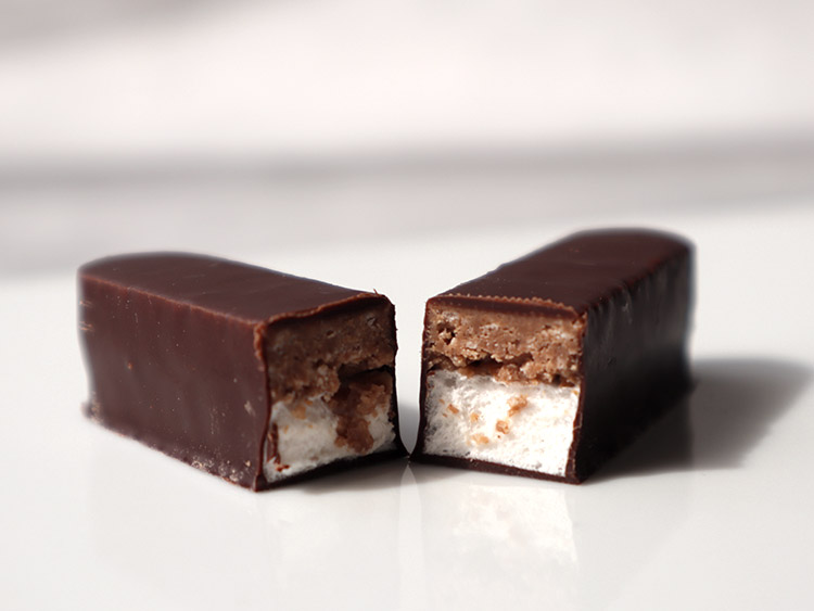 フランクケストナー ラングドシャ チョコレート菓子 断面 食感