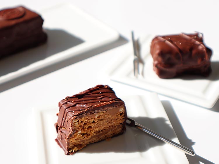 ホレンディッシェ・カカオシュトゥーベの銀座三越限定「銀座ミルフィーユクランチ」。