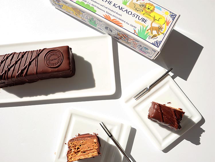 ホレンディッシェ・カカオシュトゥーベの銀座三越限定「銀座ミルフィーユクランチ」。