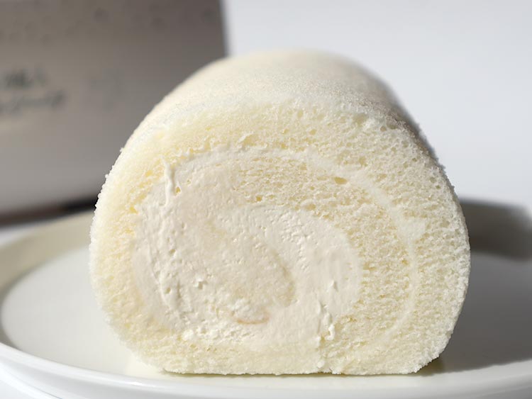 白い恋人ロールケーキの見た目と大きさ