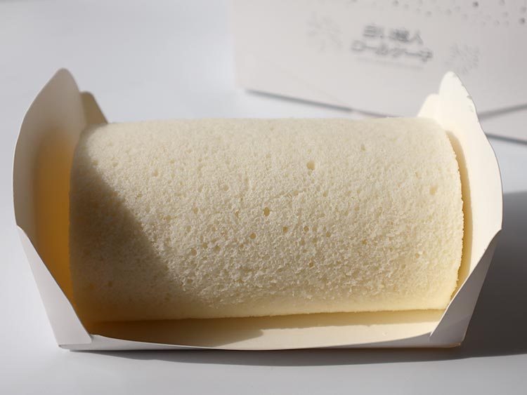 白い恋人ロールケーキの見た目と大きさ