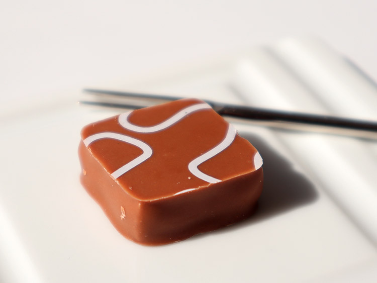 ジャック・ジュナン プラリネ クランチー アーモンド ヘーゼルナッツ