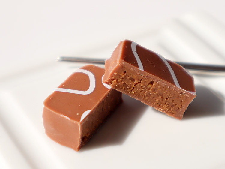 ジャック・ジュナン プラリネ クランチー アーモンド ヘーゼルナッツ