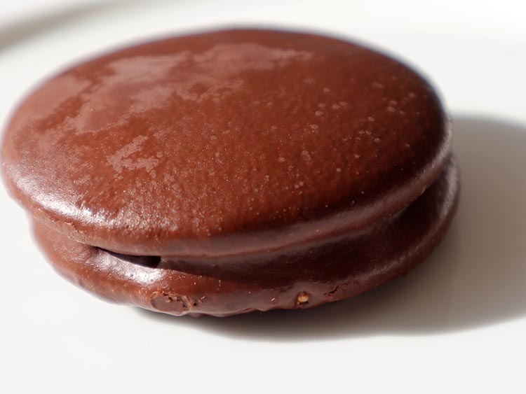 治一郎「キャラメルチョコサンド」の形状