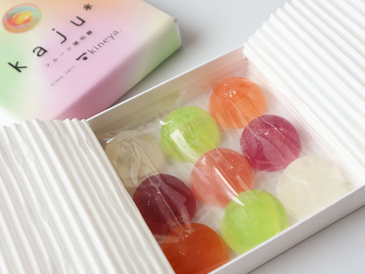 杵屋　フルーツ琥珀糖「kaju」琥珀糖の美しさ