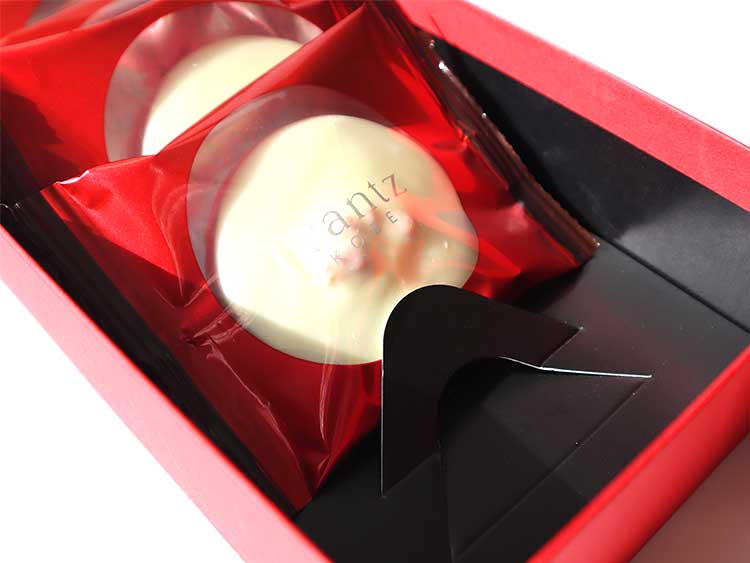 神戸フランツ 神戸苺トリュフサブレ 個包装と箱内部のパッケージ内容