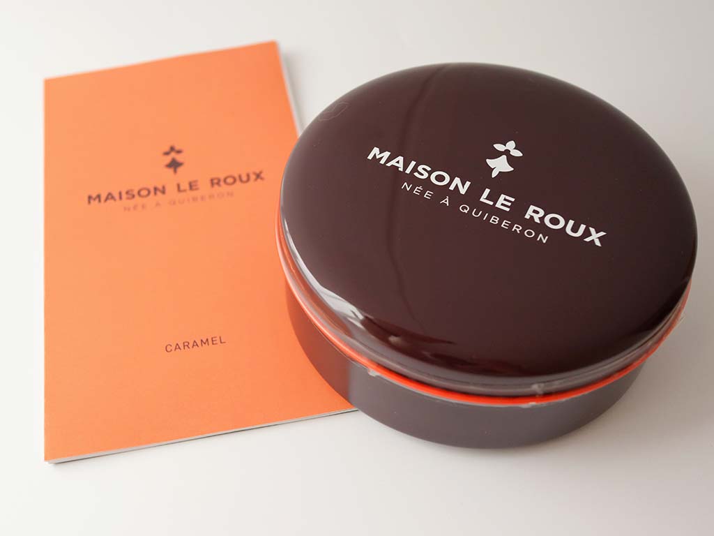 MAISON LE ROUX(メゾン・ルルー)　塩バターキャラメルC.B.S　ブラウンの可愛らしい円形缶入り