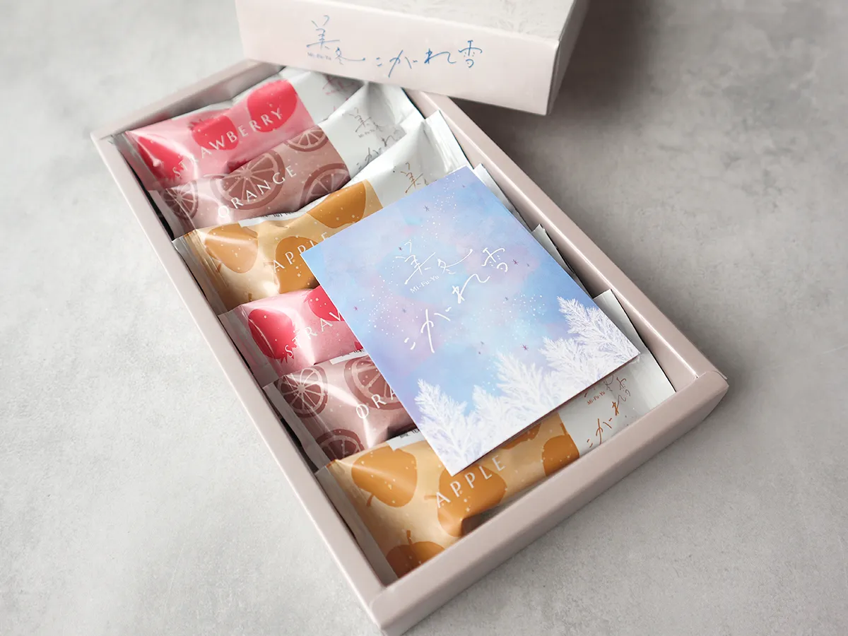 美冬 こがれ雪のパッケージ内容とリーフレット