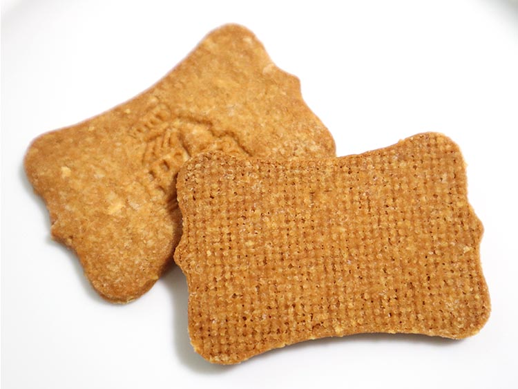 ノワ・ドゥ・ブール サブレ・アマンドの見た目の特徴