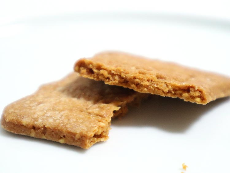 ノワ・ドゥ・ブール サブレ・アマンドの断面