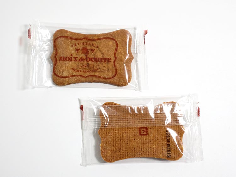 ノワ・ドゥ・ブール サブレ・アマンドの個包装パッケージ
