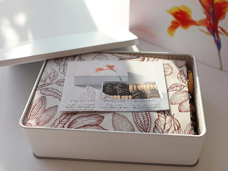 パティスリー クルール　「サブレ ショコラ アソルティ」のパッケージ内容