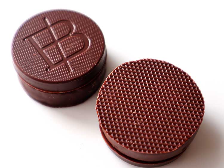 フィリップ・ベル「サブレ ショコラ キャラメル」の見た目とサブレの特徴