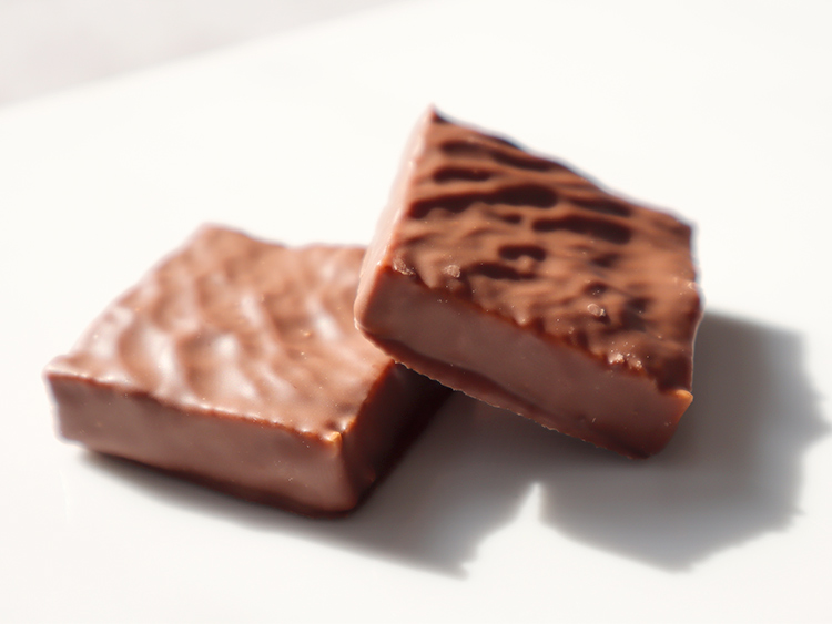 フィリップ・ベル クッキー チョコチップ ヘーゼルナッツ入り 見た目