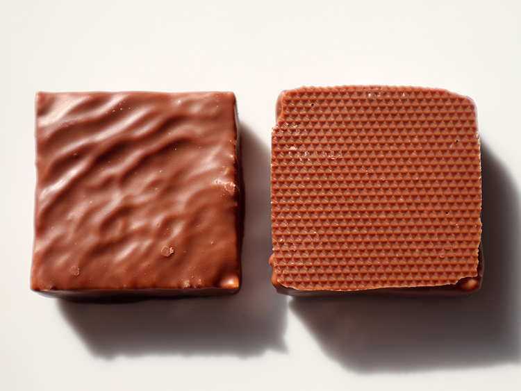 フィリップ・ベル クッキー チョコチップ ヘーゼルナッツ入り 見た目