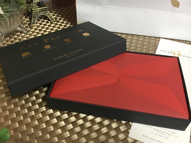 PIERRE HARME PARIS ピエール・エルメ・パリ プティ マスク アール プルミエ