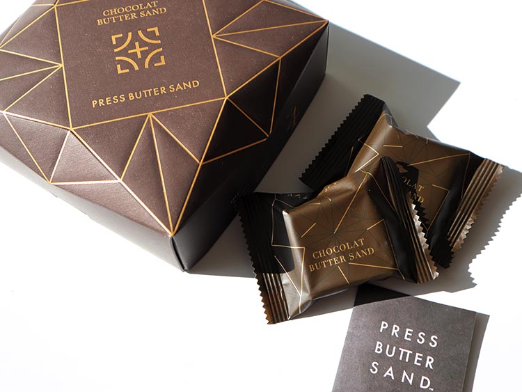 プレスバターサンド　ショコラバターサンドの個包装パッケージ