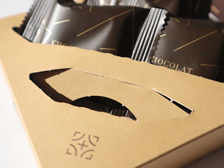 プレスバターサンド　ショコラバターサンドのパッケージデザイン