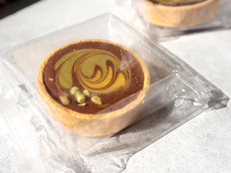 ロイスダール タルト・オ・ドバイのパッケージ内容 個包装ショコラタルト