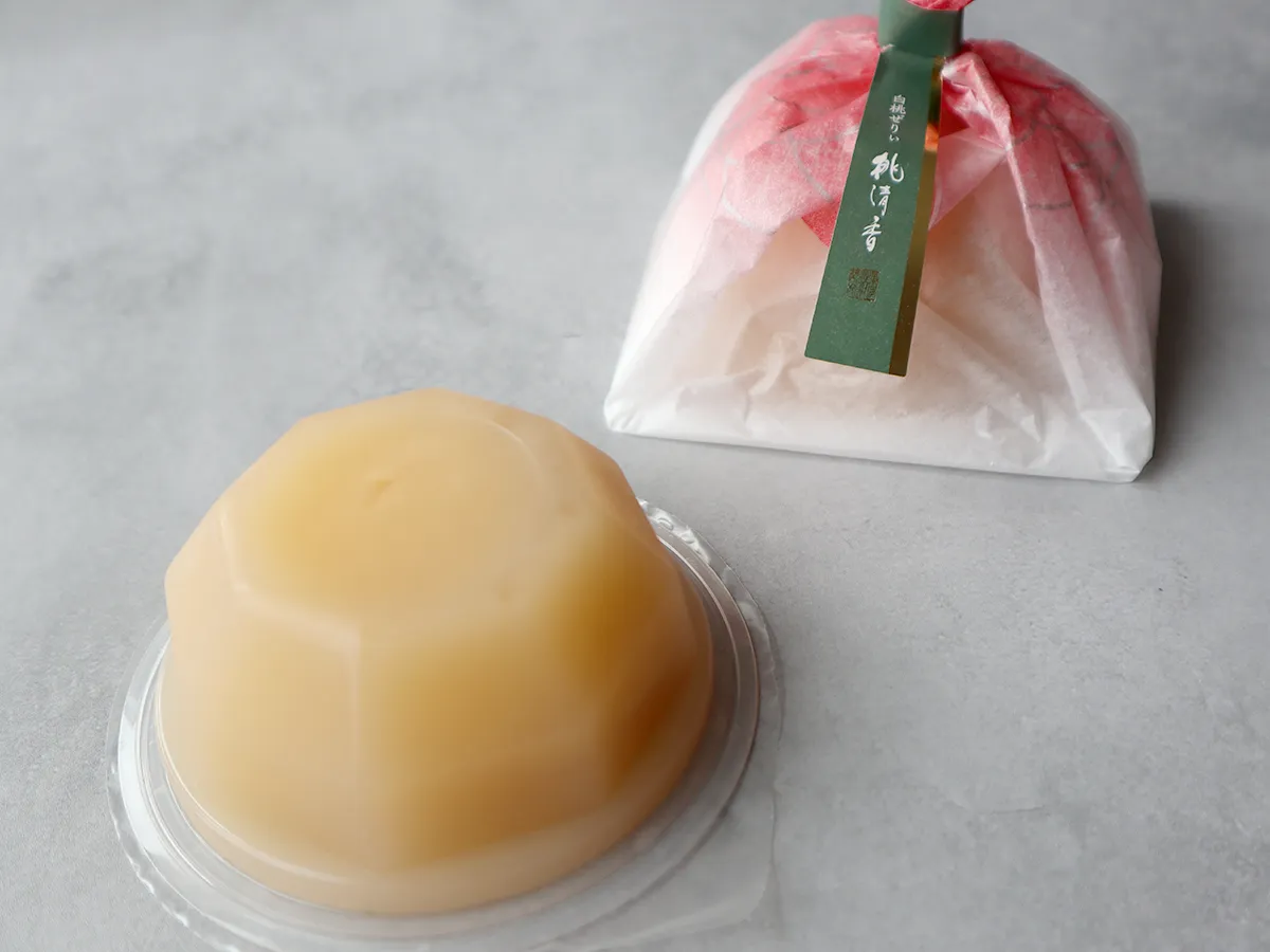 白桃ぜりぃ 桃清香 約1,000円の贅沢な桃ゼリー