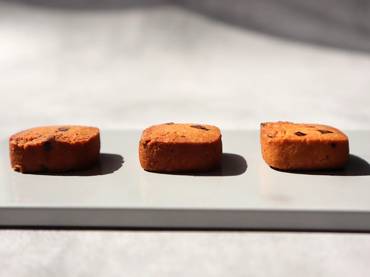 「高カカオチョコ」クッキーのサイズ・厚さ