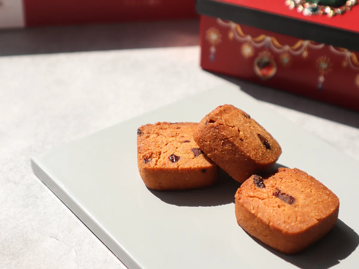 トトノエ菓子のグルテンフリークッキー缶